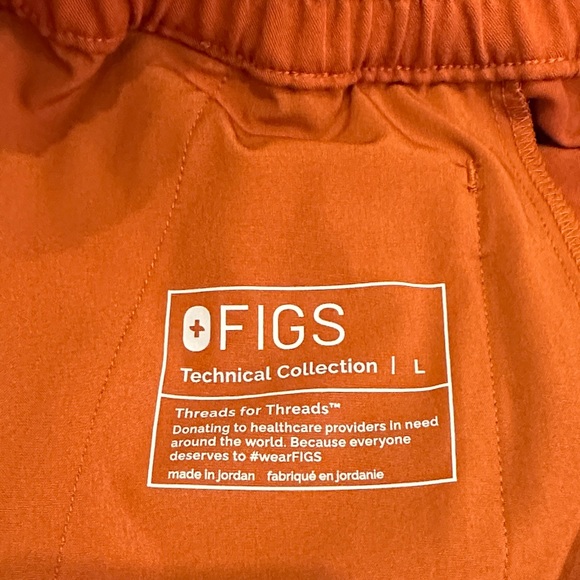 FIGS Women’s Uman Jogger Scrub Pants - Dirty Chai - Picture 3 of 11